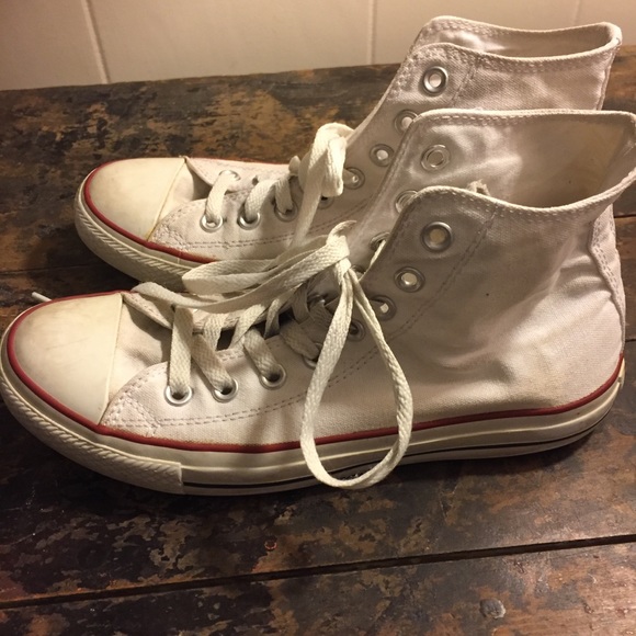 white converse 9